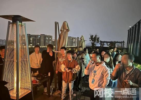 樓頂看世界杯 取暖爐引發火警烏龍 看到消防員大家都傻眼了