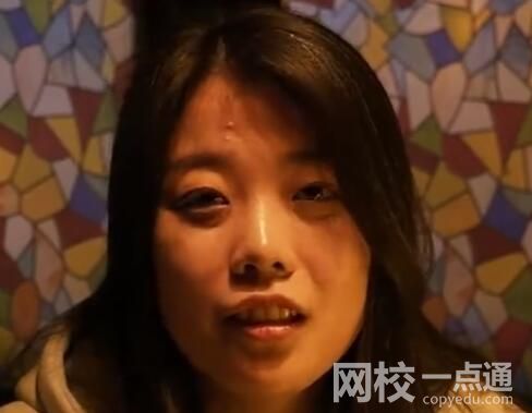 女孩在雙親遺物中發現自己的領養證 意外至極真相簡直太驚人
