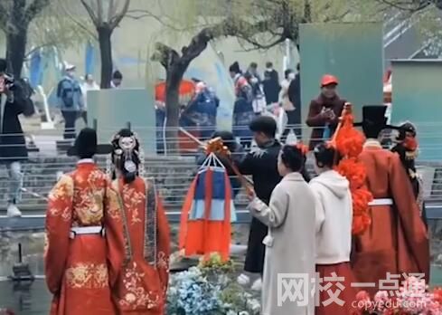 媒體:高價彩禮影響青年婚育意愿 背后真相實在讓人驚愕