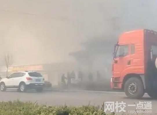 冷庫火災逝者家屬:施工時有難聞氣味太恐怖了