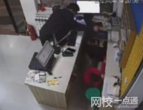 男子在加油站連砍女子數刀 警方立案 始料未及真相簡直太可怕了