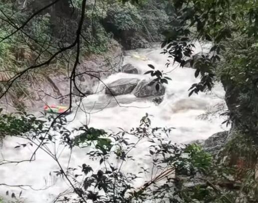 夫妻景區玩漂流1死1傷 孩子剛4歲 為什么引發悲劇？