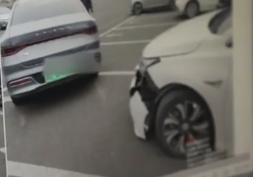 一網約車司機4年出200多次事故 生財之道屢屢得手？