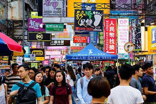 港股火爆 投資者“打飛的”赴港開戶 為什么這么火爆？