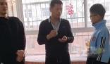父親通過(guò)抓鬮給兩兒子分房 這也太有心了