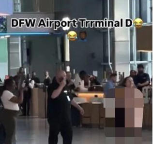 美國女子赤身大鬧機場刺傷多人 簡直太恐怖了