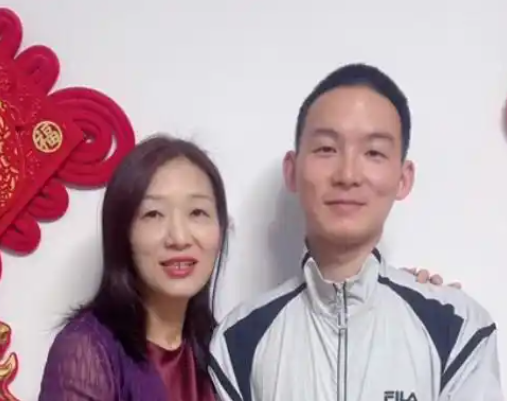 謝浩男媽媽:前夫現(xiàn)任不是第三者 究竟是不是真的？