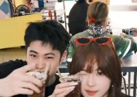 百萬網紅小鄭嘻嘻宣布離婚 為什么離婚什么情況？