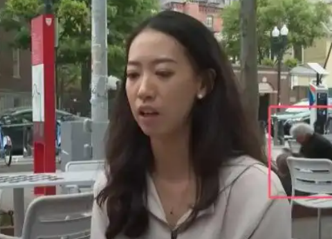 哈佛女孩對網友質疑的憤懣錯位了 為什么引爭議？